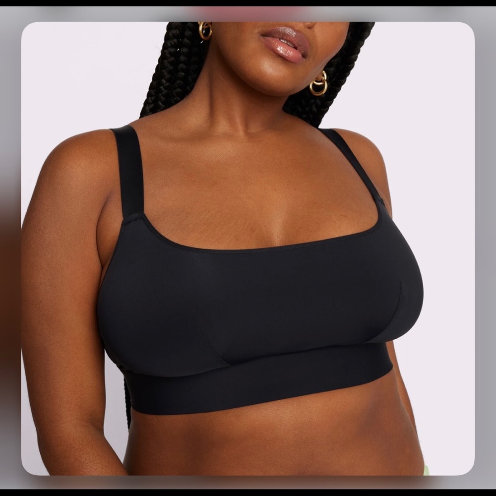 Size 2+ Parade black Scoop Bralette